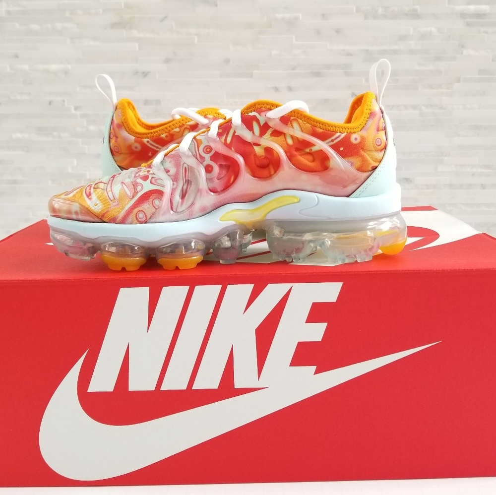 🛑SOLD🛑 New NIKE Air Vapormax Plus QS Sneakers - Picture 7 of 7